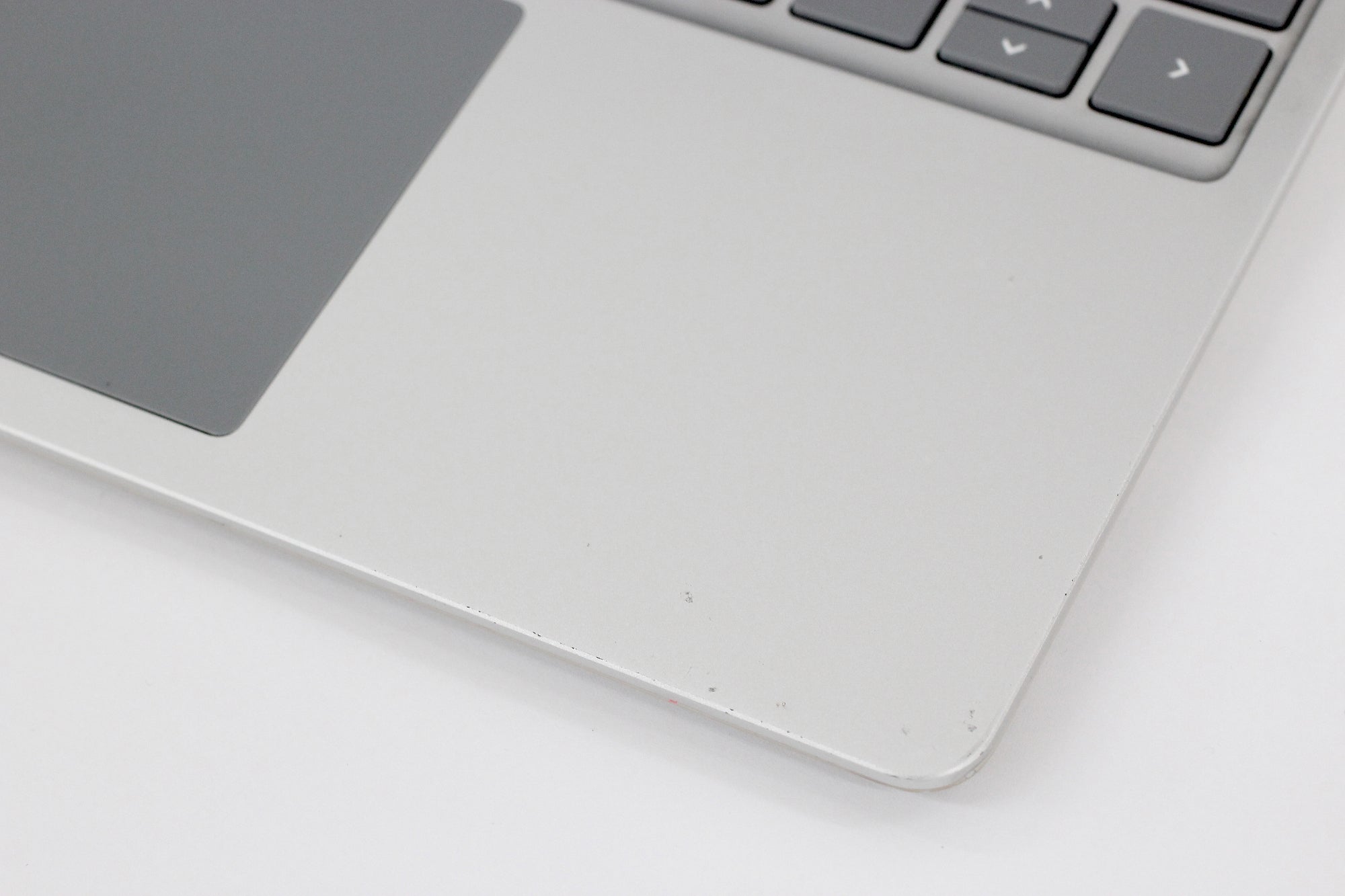 Microsoft(マイクロソフト) Surface Laptop Go 2 KQR-00016 [プラチナ] (i5-1135G7/8GB/SSD256GB/12.4型/Windows11Pro) ノートPC - 電動工具・楽器・ブランド・住設家電も総合リユース｜リサイクルショップ福助