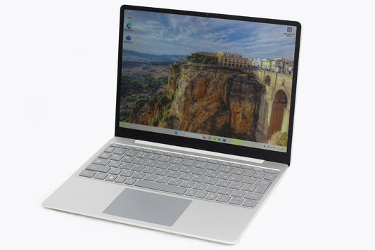Microsoft(マイクロソフト) Surface Laptop Go 2 KQR-00016 [プラチナ] (i5-1135G7/8GB/SSD256GB/12.4型/Windows11Pro) ノートPC - 電動工具・楽器・ブランド・住設家電も総合リユース｜リサイクルショップ福助