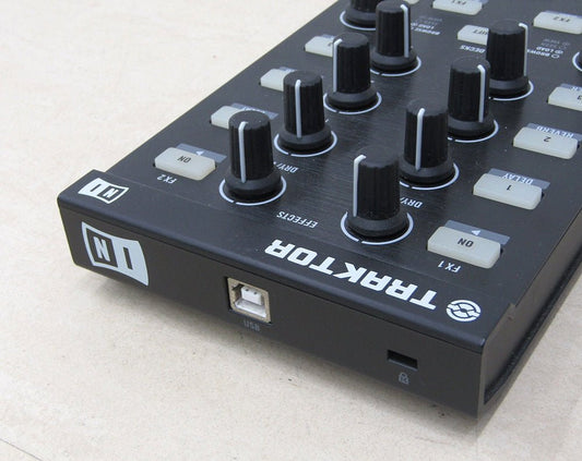 NATIVE INSTRUMENTS DJコントローラー TRAKTOR KONTROL X1 現状品 動作未確認 - 安心保証・業界最安値の販売 福助