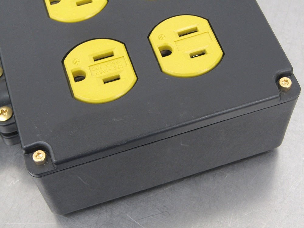 OYAIDE オヤイデ オーディオ用電源タップ OCB - 1 DXs II 4口 2ピンプラグ - 安心保証・業界最安値の販売 福助