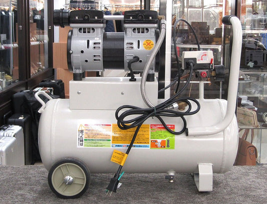 PAOCK パオック SOL - 1030 オイルレスエアコンプレッサー タンク容量30L 静音 50/60Hz - 電動工具・楽器・ブランド・住設家電も総合リユース｜リサイクルショップ福助