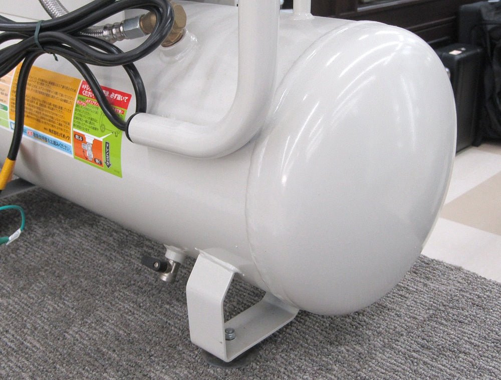 PAOCK パオック SOL - 1030 オイルレスエアコンプレッサー タンク容量30L 静音 50/60Hz - 電動工具・楽器・ブランド・住設家電も総合リユース｜リサイクルショップ福助