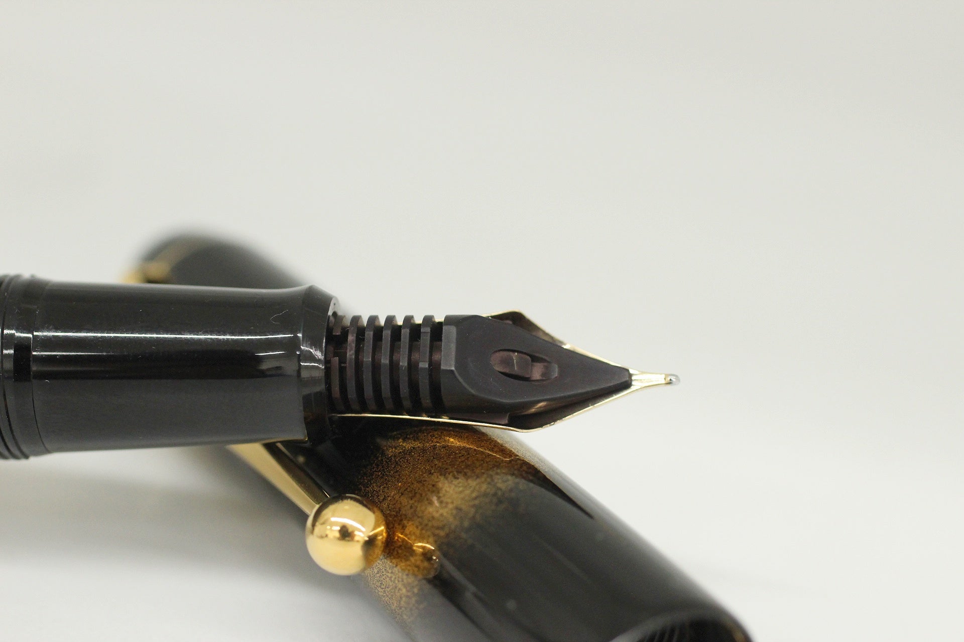 PILOT (パイロット) 万年筆 双鶴 蒔絵 ペン先 K14 10号 M - 安心保証・業界最安値の販売 福助