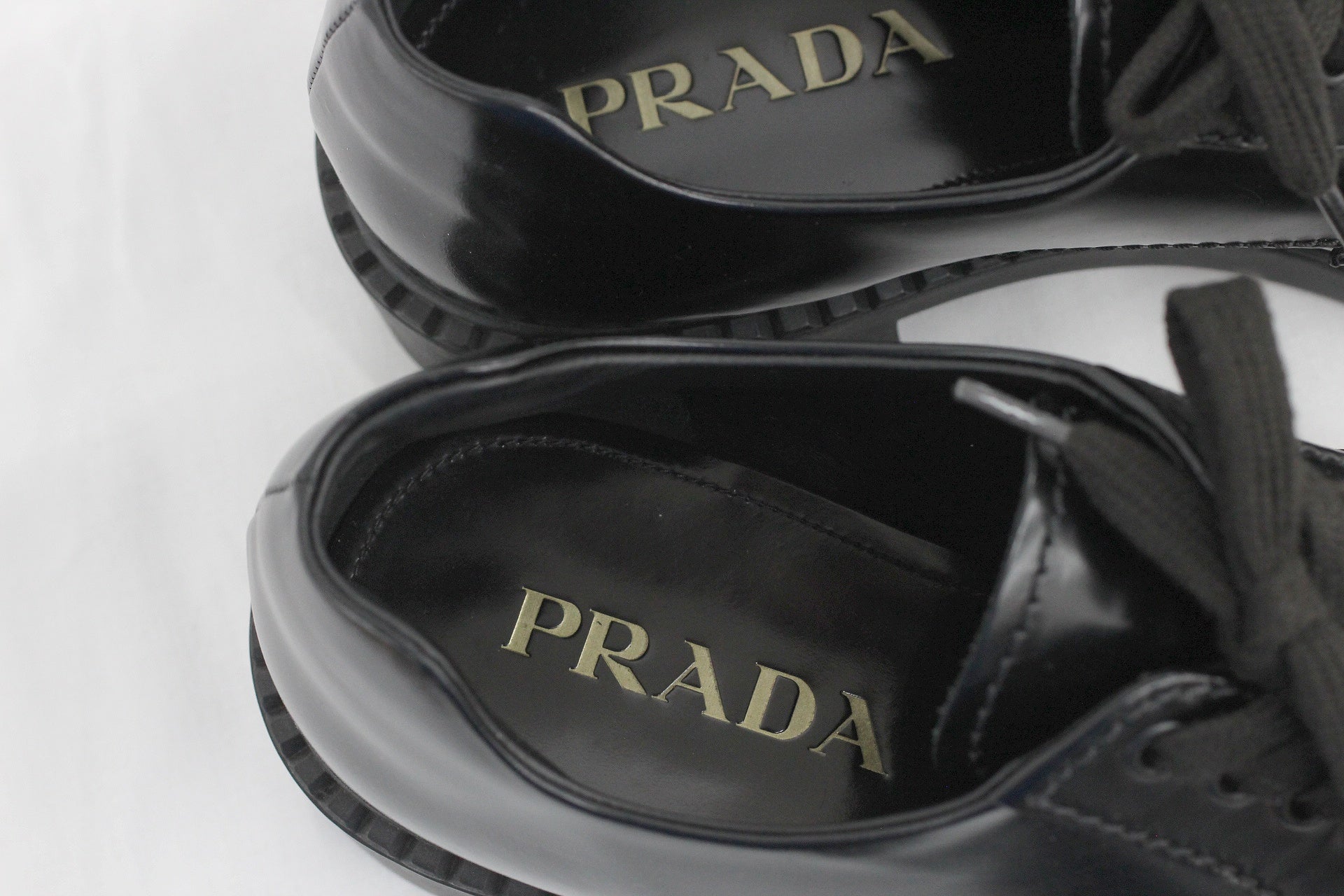 PRADA(プラダ) ブラッシュドレザーダービーシューズ 6(25~25.5cm相当) 2EE345 革靴 - 安心保証・業界最安値の販売 福助