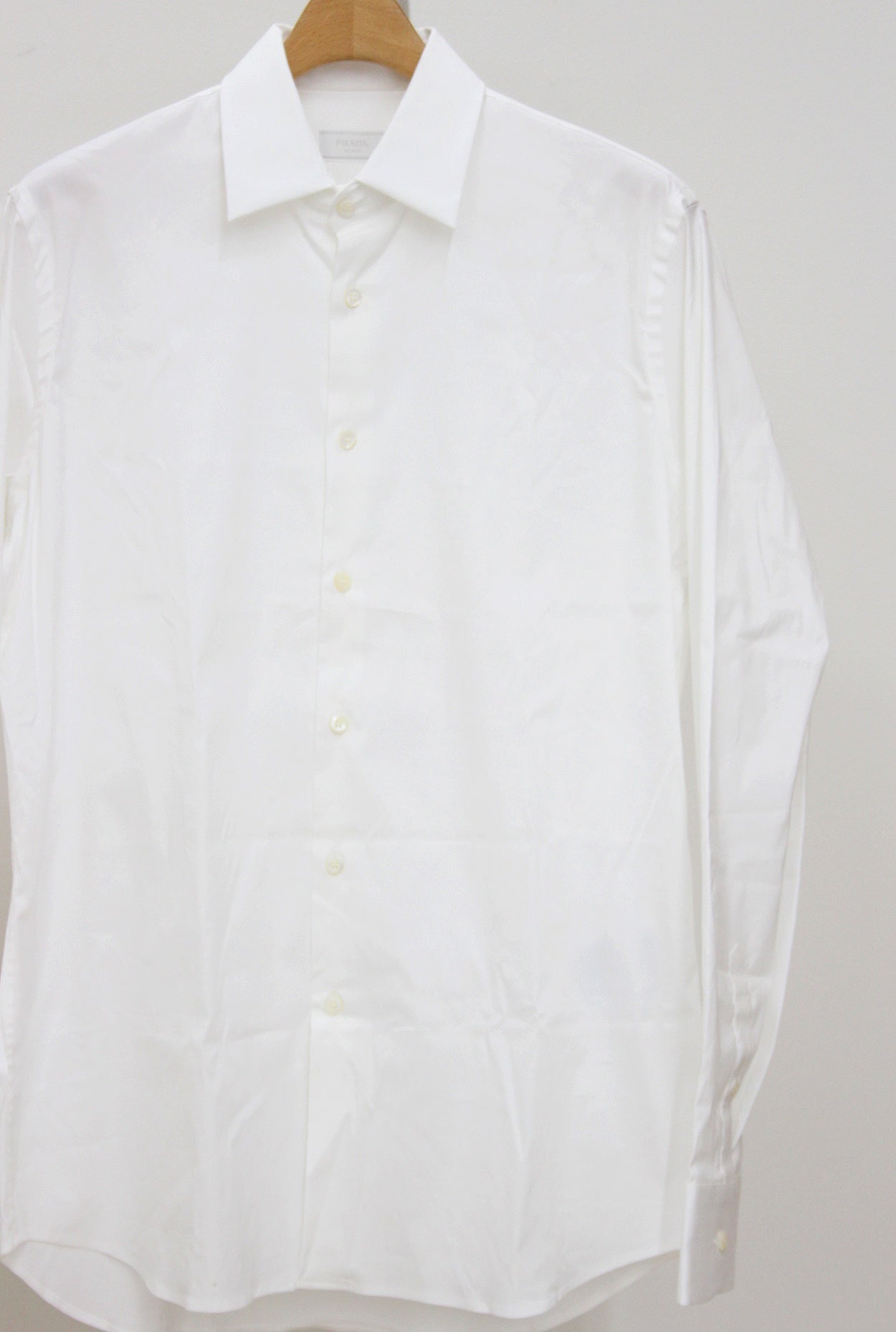 PRADA(プラダ) 長袖 Yシャツ ホワイト ACU1 2020 1550 UCM608 F62 サイズ40/15 3/4 - 安心保証・業界最安値の販売 福助