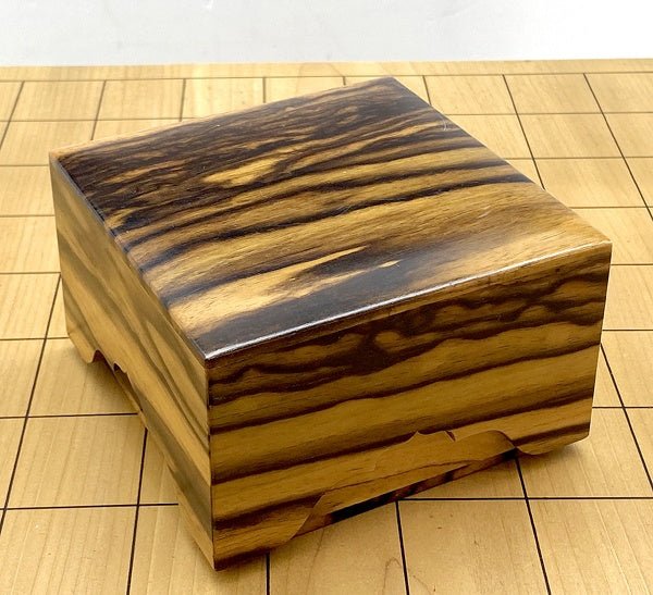 一舟作 錦旗書 将棋駒 本づけ特上彫り 黒柿将棋駒箱 付属 - 安心保証・業界最安値の販売 福助