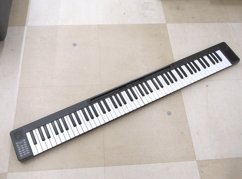 RiZKiZ USB充電式 二つ折り電子キーボード 88鍵 コードレス 折りたたみ式 サスティンペダル他付属品有 - 安心保証・業界最安値の販売 福助