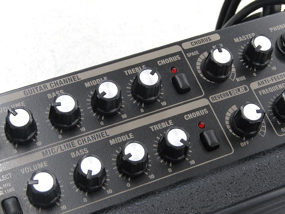 Roland/ローランド アコースティックギター用アンプ AC - 60 30+30W出力 専用キャリングケース付属 - 安心保証・業界最安値の販売 福助