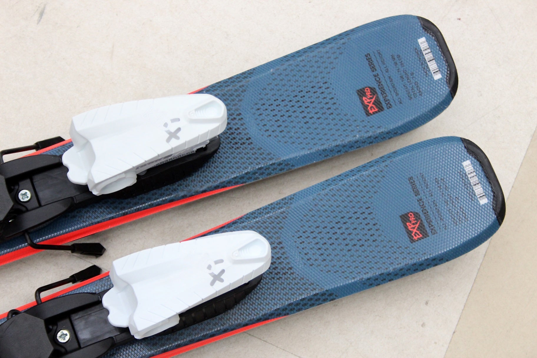 ROSSIGNOL(ロシニョール) ジュニアスキー板 Experience Pro Kids 104cm - 安心保証・業界最安値の販売 福助