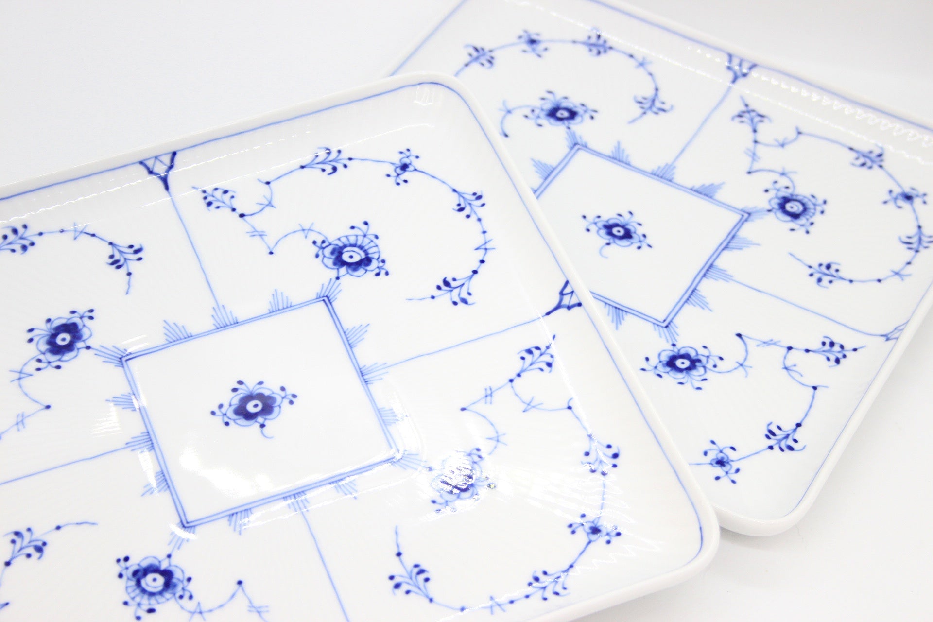 ROYAL COPENHAGEN(ロイヤルコペンハーゲン) ブルーフルーテッド プレイン スクエアディッシュ 20cm プレート 2枚セット - 安心保証・業界最安値の販売 福助