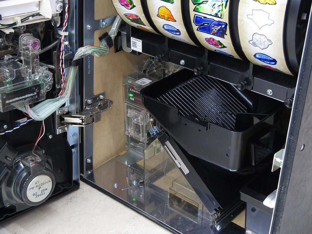 パチスロ実機 Sammy サミー 輪廻のラグランジェ コイン不要機搭載 100V対応 Vol調節つまみ有 - 電動工具・楽器・ブランド・住設家電も総合リユース｜リサイクルショップ福助