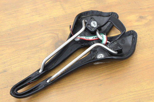 SELLE SMP フラットサドル F30 ブラック セラSMP ロードバイク - 電動工具・楽器・ブランド・住設家電も総合リユース｜リサイクルショップ福助