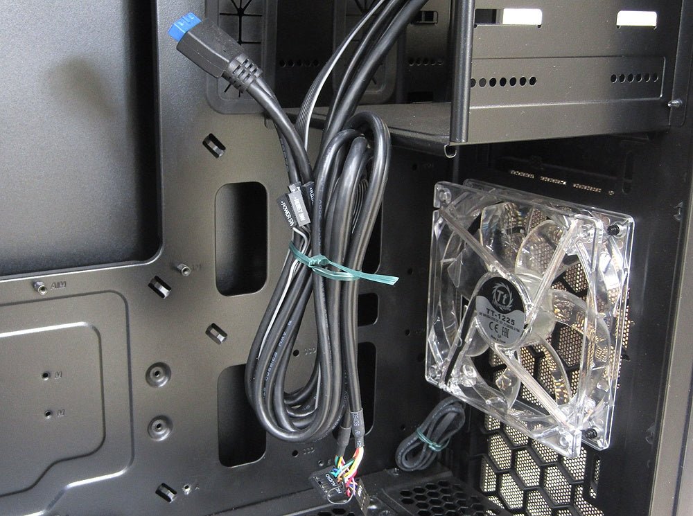 Thermaltake PCケース パソコンタワーケース - 安心保証・業界最安値の販売 福助