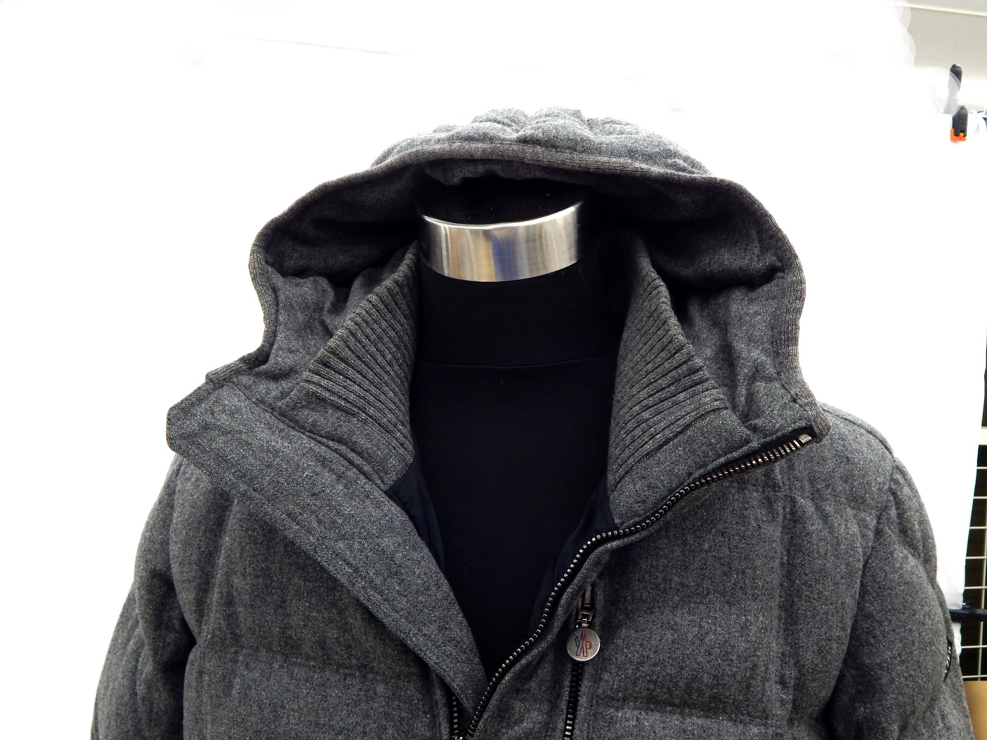 モンクレール ウールダウンジャケット VANOISE サイズ4 グレー - 安心保証・業界最安値の販売 福助