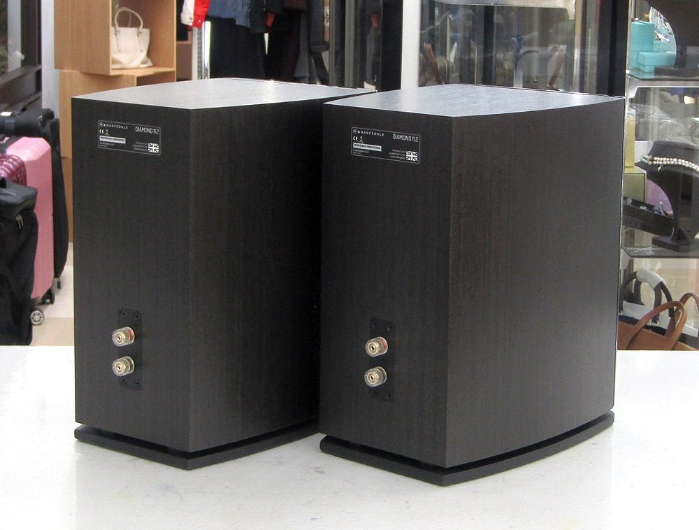 Wharfedale ワーフェデール Diamond 11.2 スピーカーペア ブラック 2Way ブックシェルフ型 - 安心保証・業界最安値の販売 福助