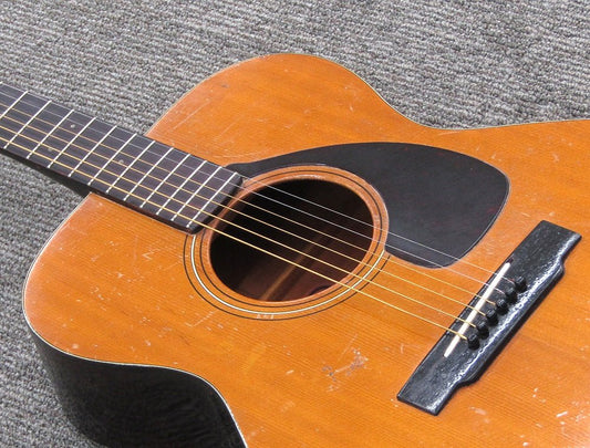 YAMAHA ヤマハ FG-110 アコースティックギター 赤ラベル 本体のみ - 電動工具・楽器・ブランド・住設家電も総合リユース｜リサイクルショップ福助