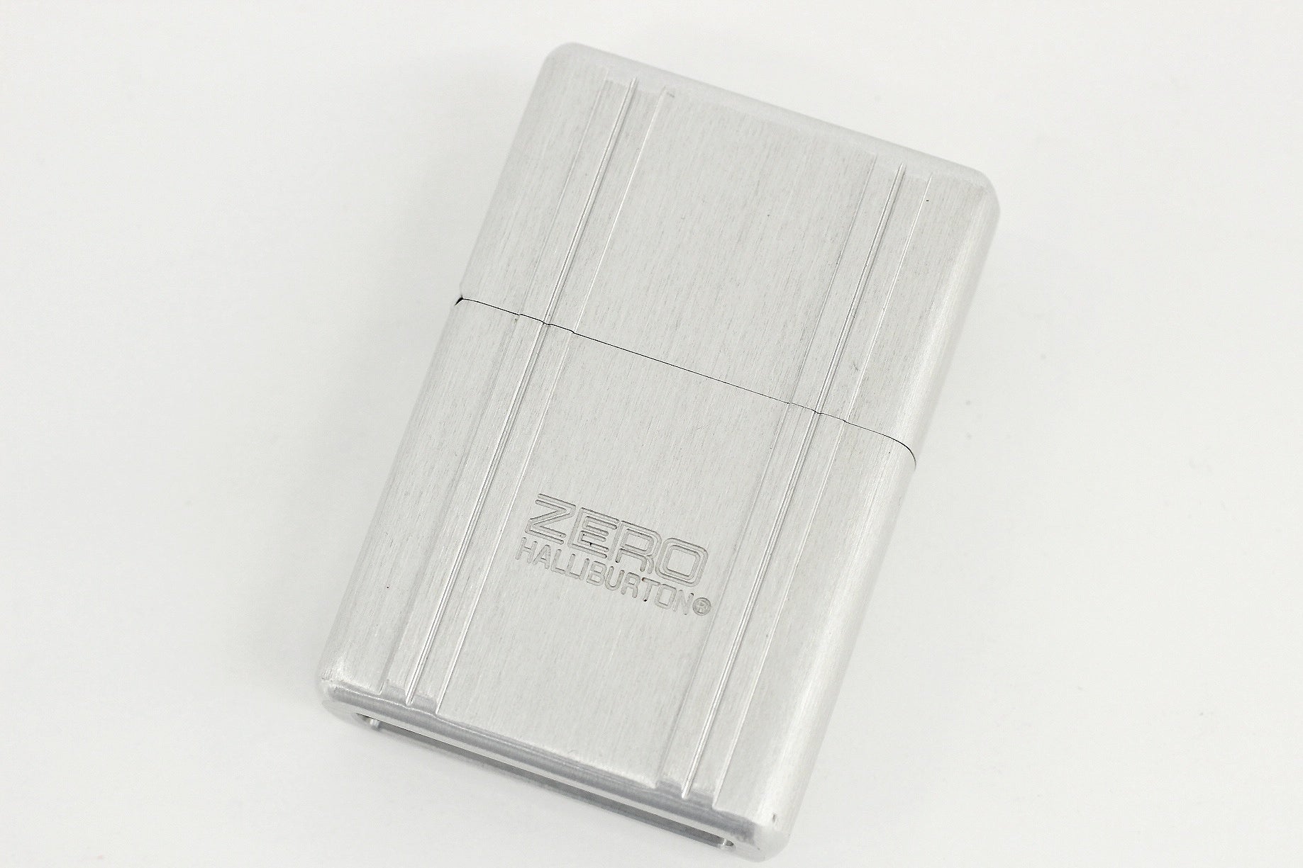 ZERO HALLIBURTON(ゼロハリバートン) zippo ジッポー オイルライター 02年製 - 電動工具・楽器・ブランド・住設家電も総合リユース｜リサイクルショップ福助